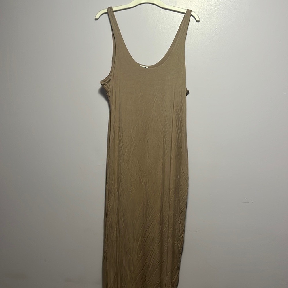 Cute maxi dress, great for summer!